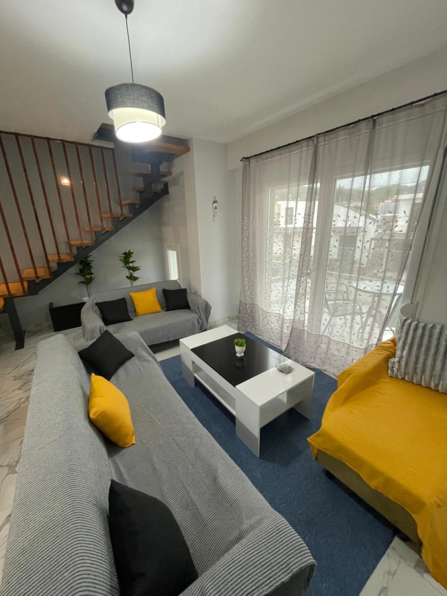 Chara'S House Apartment Kavála ภายนอก รูปภาพ