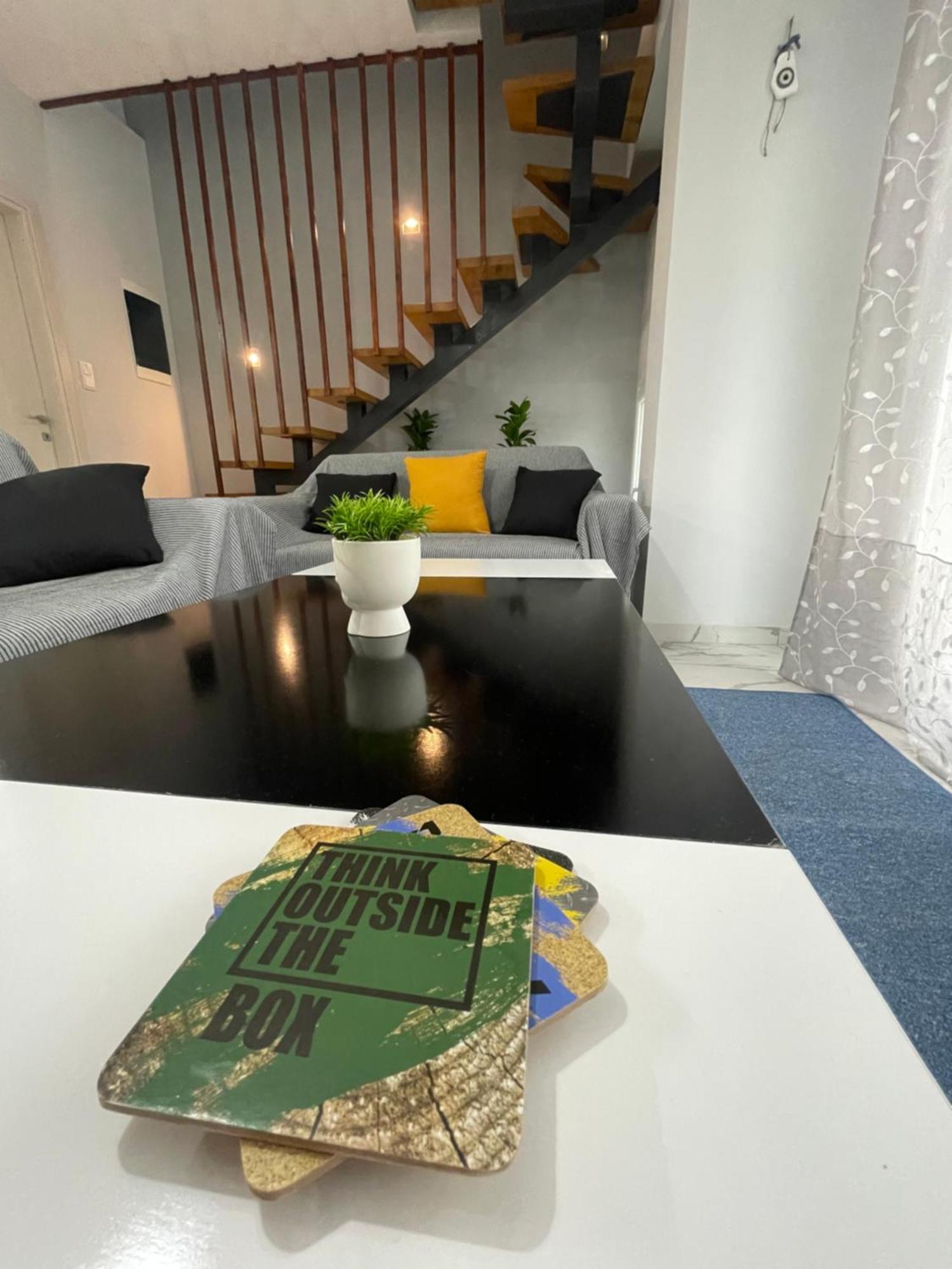 Chara'S House Apartment Kavála ภายนอก รูปภาพ