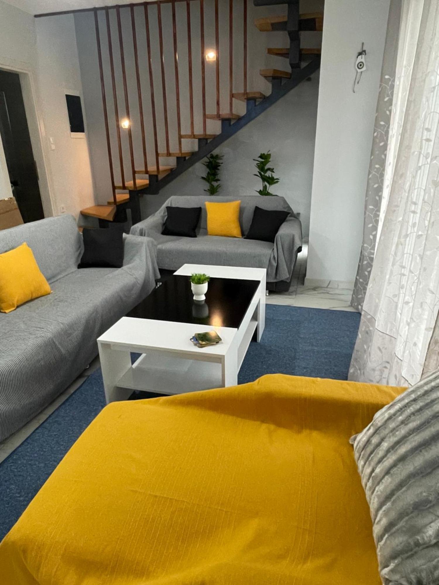 Chara'S House Apartment Kavála ภายนอก รูปภาพ