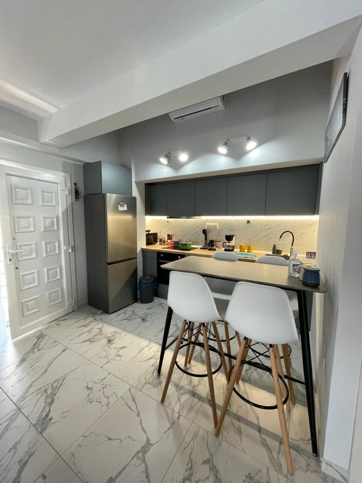 Chara'S House Apartment Kavála ภายนอก รูปภาพ
